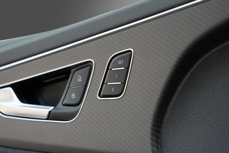 Audi RSQ8 din 2023 cu 20.000 km - oferta AUD119709 - foto 22