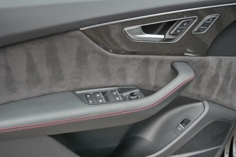 Audi SQ8 din 2022 cu 40.500 km - oferta AUD119714 - foto 8