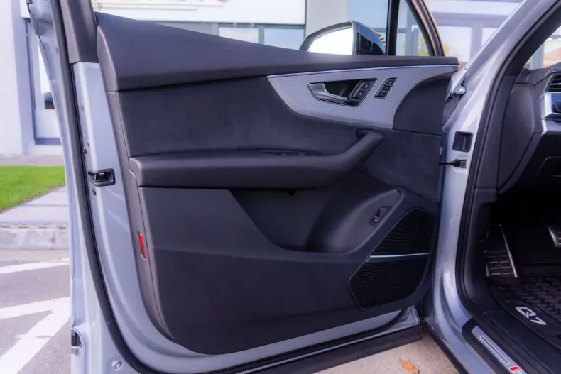 Audi Q7 din 2025 cu 7.700 km - oferta AUD119730 - foto 19