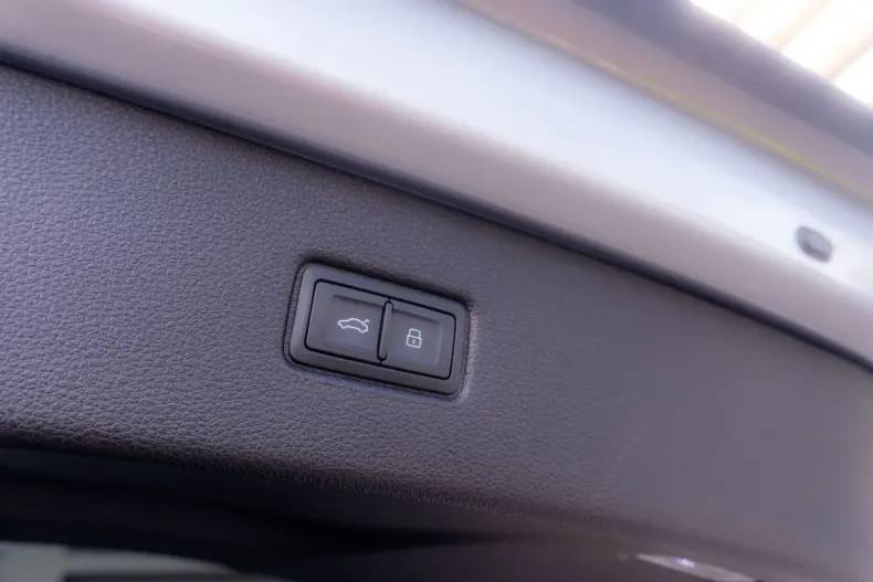 Audi Q7 din 2025 cu 7.700 km - oferta AUD119730 - foto 38