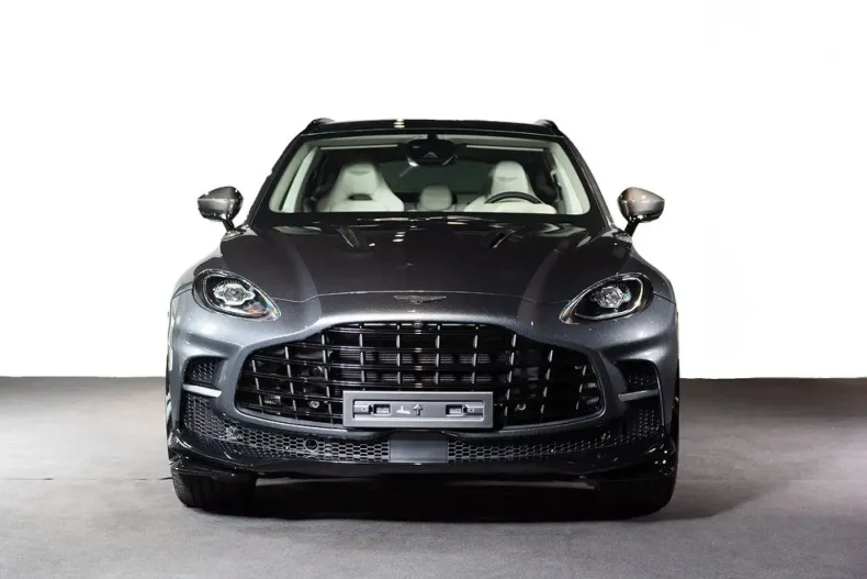 Aston Martin DBX din 2024 cu 4.000 km - oferta AST119773 - foto 1