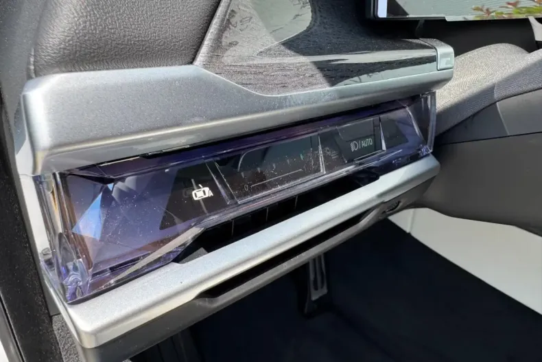 BMW 740 din 2025 cu 4.100 km - oferta BMW119775 - foto 12