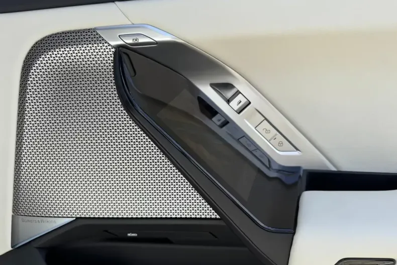 BMW 740 din 2025 cu 4.100 km - oferta BMW119775 - foto 13