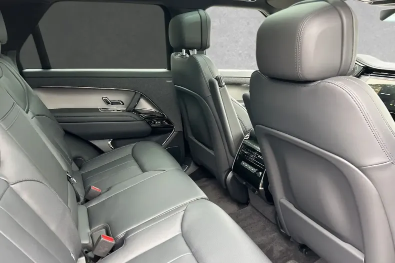 Land Rover Range Rover Sport din 2024 cu 6.267 km - oferta LAN119787 - foto 5