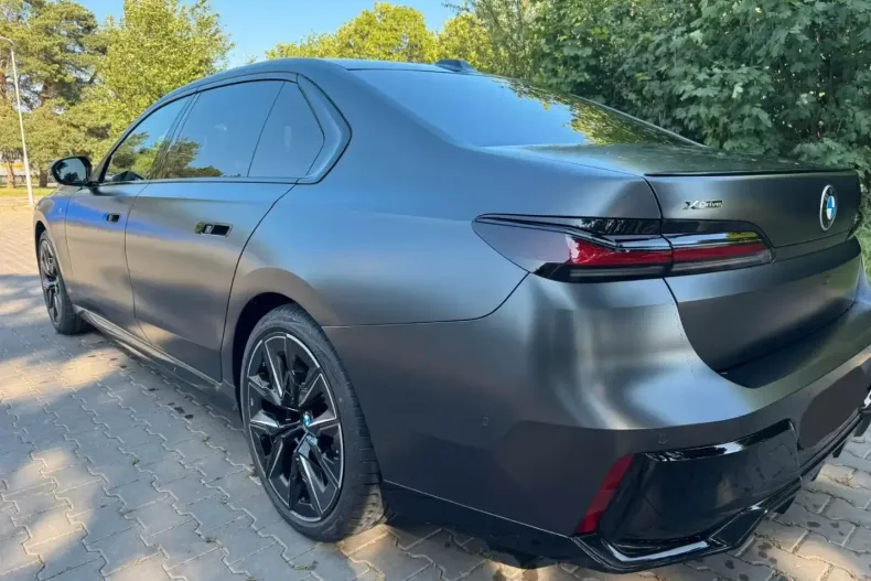 BMW 740 din 2025 cu 4.200 km - oferta BMW119822 - foto 2
