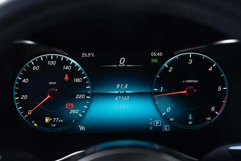 Mercedes-Benz GLC 220 din 2021 cu 47.057 km - oferta MER119825 - foto 22