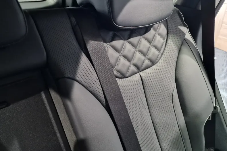 Hyundai SANTA FE din 2022 cu 112.582 km - oferta HYU119831 - foto 27