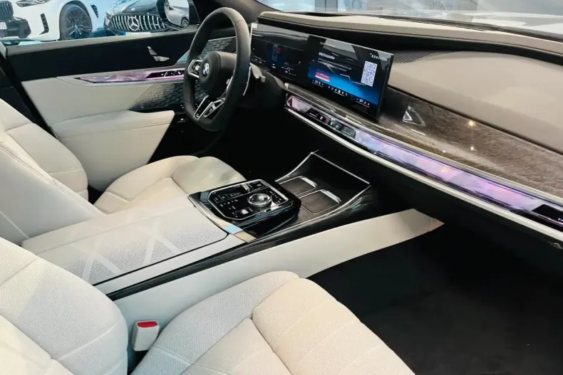 BMW 740 din 2025 cu 1.000 km - oferta BMW119835 - foto 8