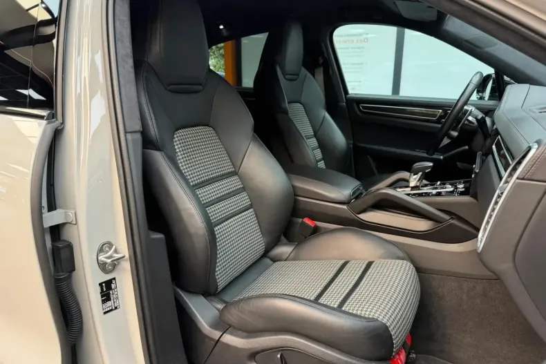 Porsche Cayenne din 2021 cu 56.000 km - oferta POR119864 - foto 17