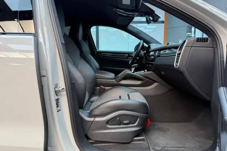 Porsche Cayenne din 2021 cu 56.000 km - oferta POR119864 - foto 26