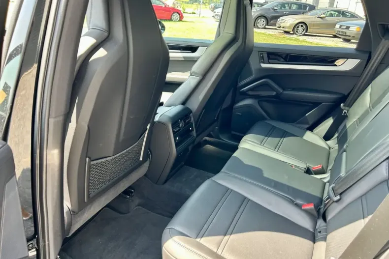 Porsche Cayenne din 2024 cu 29.900 km - oferta POR119865 - foto 10