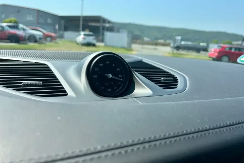 Porsche Cayenne din 2024 cu 29.900 km - oferta POR119865 - foto 15