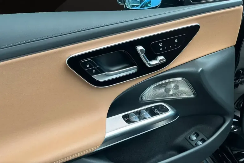 Mercedes-Benz E 300 din 2024 cu 7.977 km - oferta MER119869 - foto 10