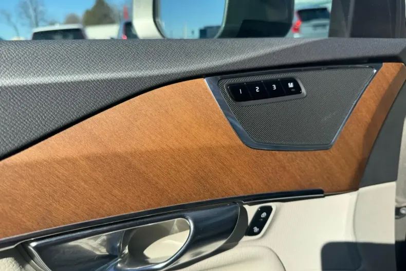 Volvo XC90 din 2021 cu 61.848 km - oferta VOL119870 - foto 22