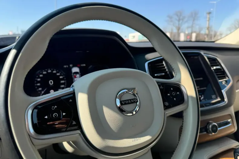 Volvo XC90 din 2021 cu 61.848 km - oferta VOL119870 - foto 23