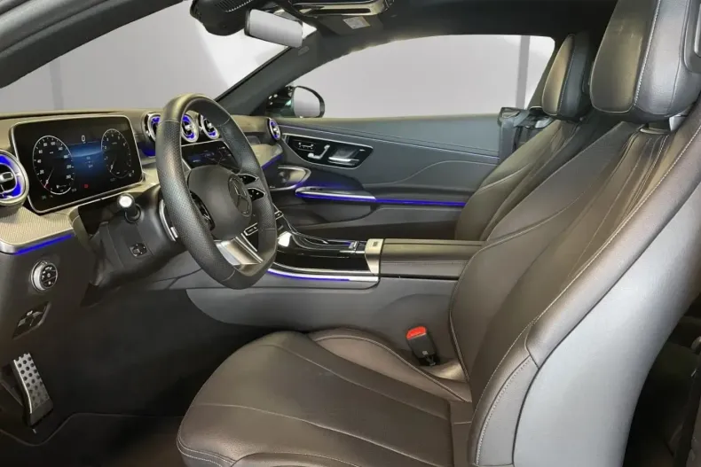 Mercedes-Benz CLE 300 din 2023 cu 3.661 km - oferta MER119872 - foto 5