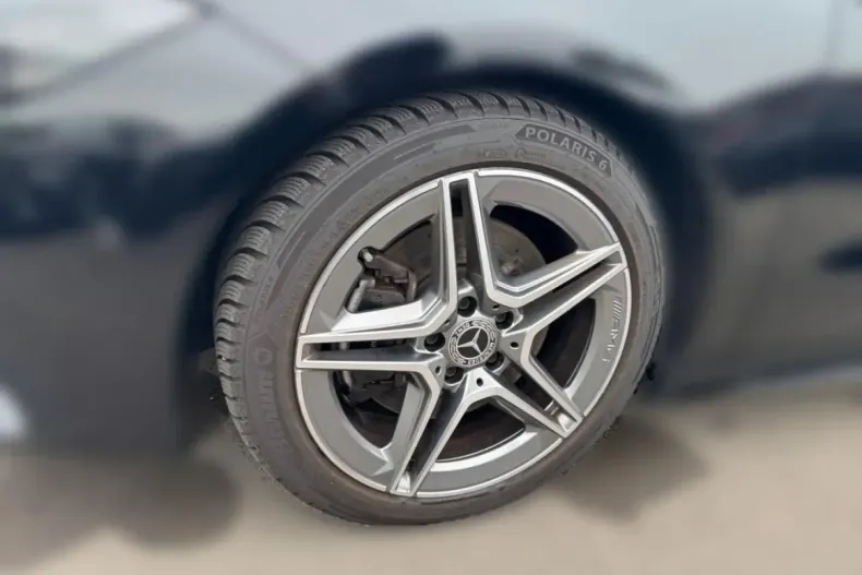 Mercedes-Benz CLA 200 din 2024 cu 13.933 km - oferta MER119875 - foto 4