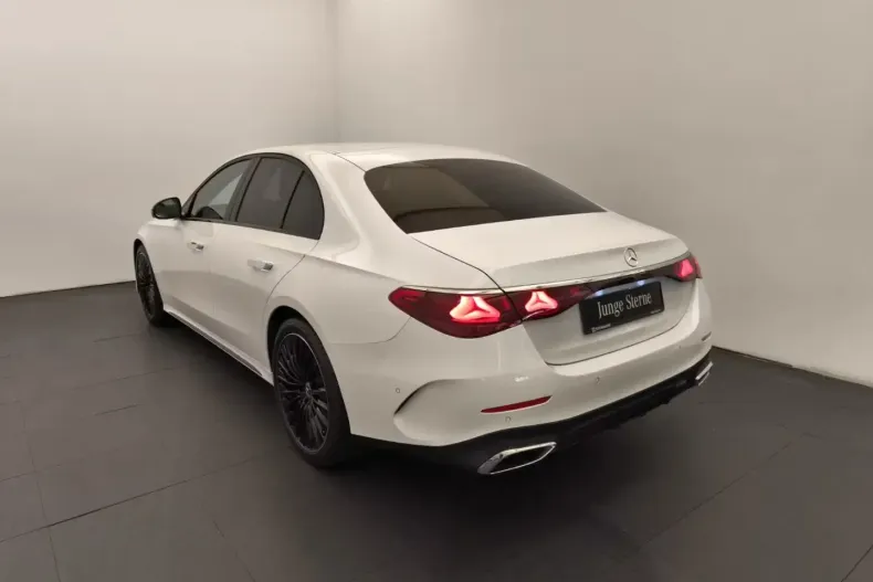 Mercedes-Benz E 200 din 2024 cu 24.794 km - oferta MER119880 - foto 2