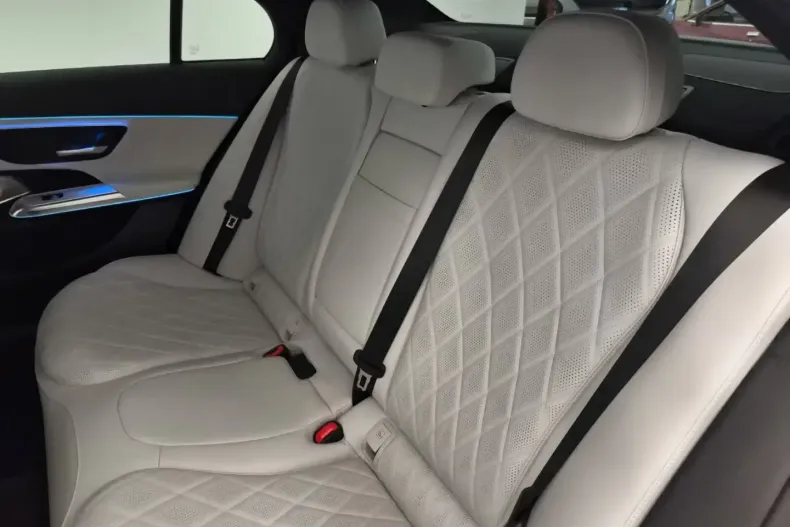 Mercedes-Benz E 200 din 2024 cu 24.794 km - oferta MER119880 - foto 6