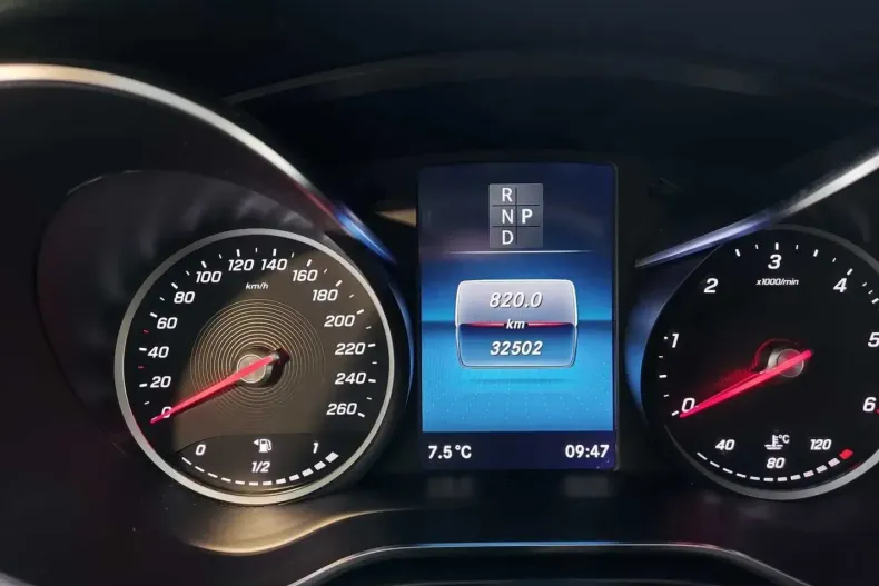 Mercedes-Benz V 300 din 2024 cu 31.501 km - oferta MER119881 - foto 7