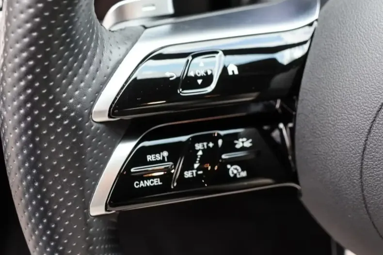 Mercedes-Benz E 200 din 2024 cu 10.799 km - oferta MER119883 - foto 7