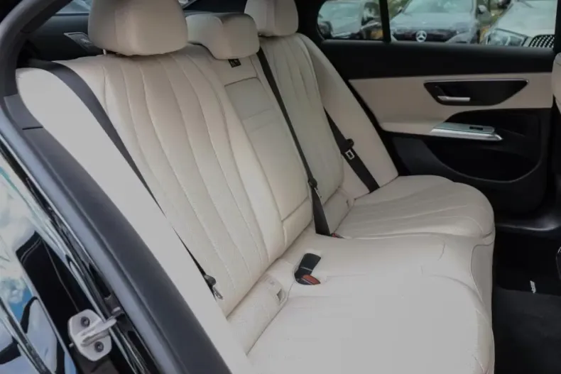 Mercedes-Benz E 200 din 2024 cu 10.799 km - oferta MER119883 - foto 14