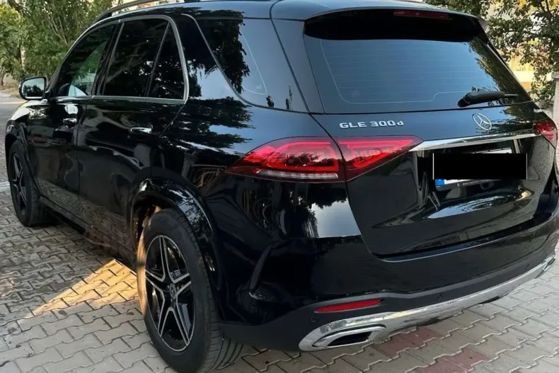 Mercedes-Benz GLE 300 din 2024 cu 20.500 km - oferta MER119895 - foto 4
