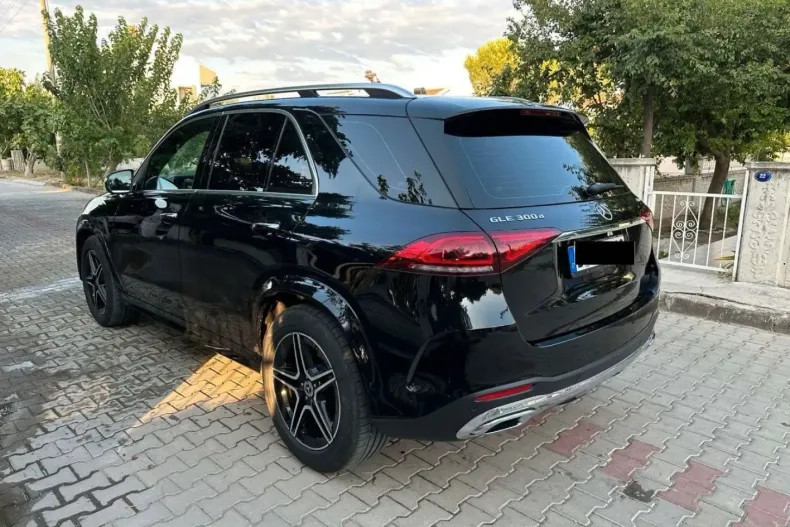 Mercedes-Benz GLE 300 din 2024 cu 20.500 km - oferta MER119895 - foto 5
