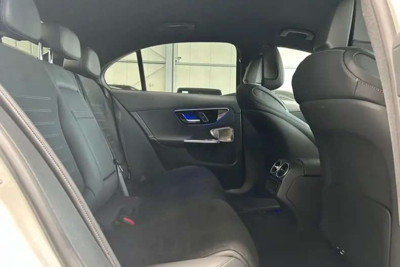 Mercedes-Benz C 300 din 2024 cu 13.089 km - oferta MER119901 - foto 13