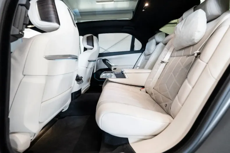 BMW 750 din 2023 cu 60.678 km - oferta BMW119903 - foto 13