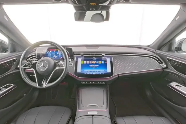 Mercedes-Benz E 220 din 2024 cu 18.800 km - oferta MER119904 - foto 5