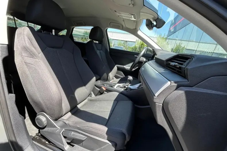 Audi Q3 din 2023 cu 56.120 km - oferta AUD119916 - foto 14