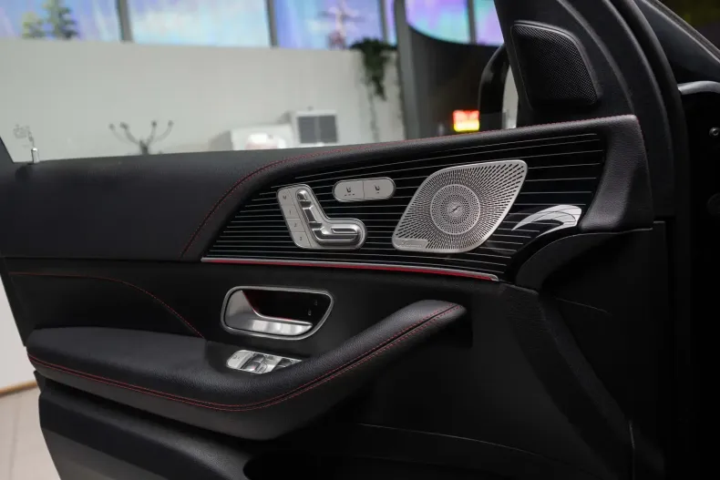 Mercedes-Benz GLE 53 AMG din 2024 cu 14.970 km - oferta MER119919 - foto 18