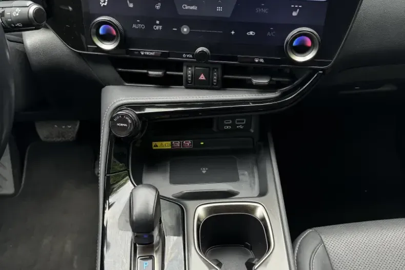 Lexus NX 450h din 2022 cu 30.500 km - oferta LEX119920 - foto 9