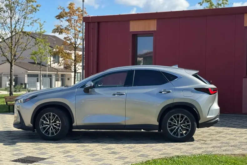 Lexus NX 450h din 2022 cu 30.500 km - oferta LEX119920 - foto 26
