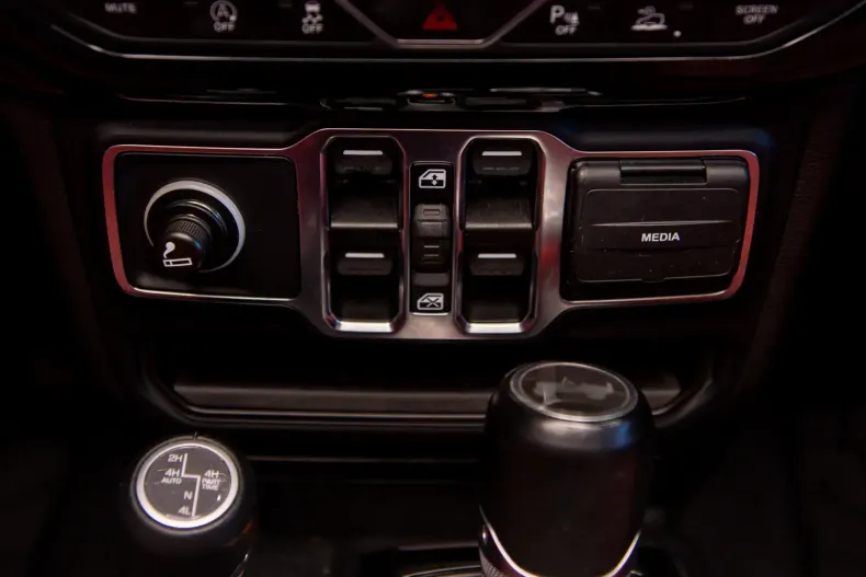 Jeep Wrangler din 2021 cu 36.115 km - oferta JEE119928 - foto 28