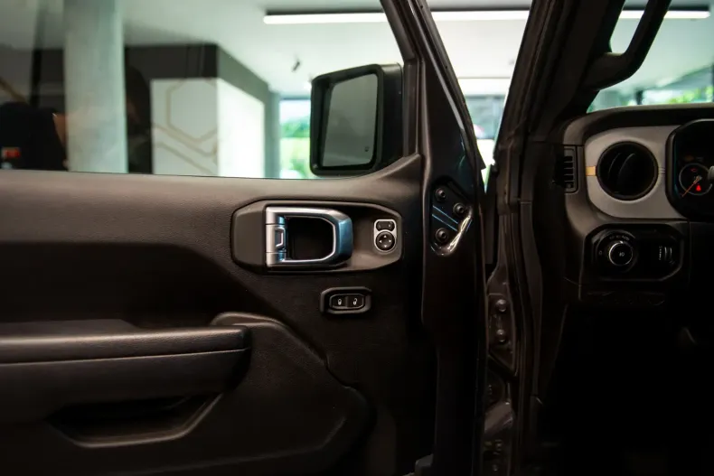 Jeep Wrangler din 2024 cu 14.721 km - oferta JEE119934 - foto 12