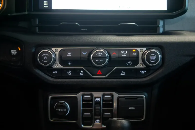 Jeep Wrangler din 2024 cu 14.721 km - oferta JEE119934 - foto 22