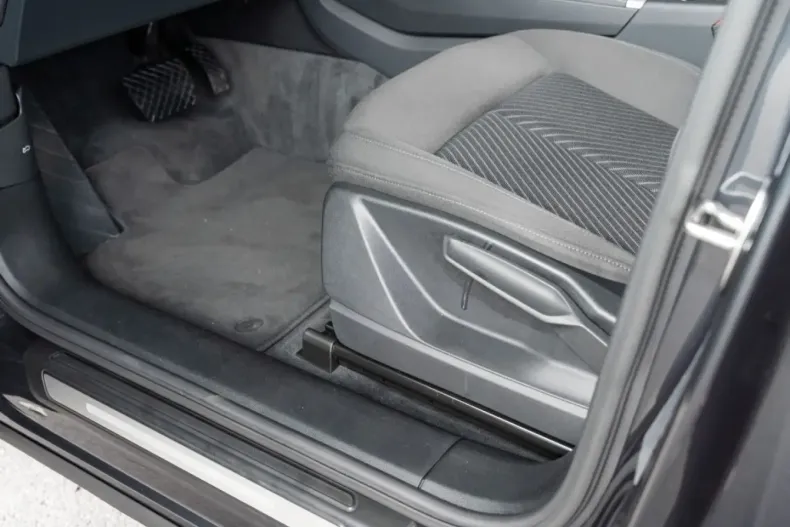 Audi Q5 din 2023 cu 29.230 km - oferta AUD119935 - foto 26