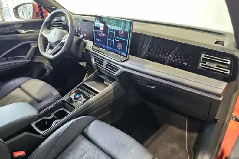 Volkswagen Tiguan din 2024 cu 15.300 km - oferta VOL119938 - foto 15