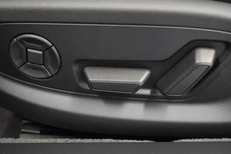 Audi A8 din 2023 cu 41.999 km - oferta AUD119949 - foto 20