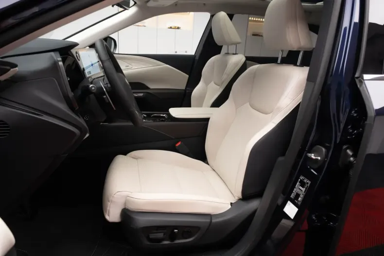 Lexus RX 450 din 2025 cu 8 km - oferta LEX119952 - foto 7