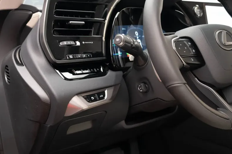 Lexus RX 450 din 2025 cu 8 km - oferta LEX119952 - foto 24