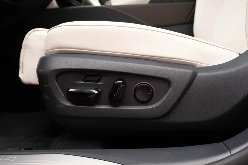 Lexus RX 450 din 2025 cu 8 km - oferta LEX119952 - foto 33