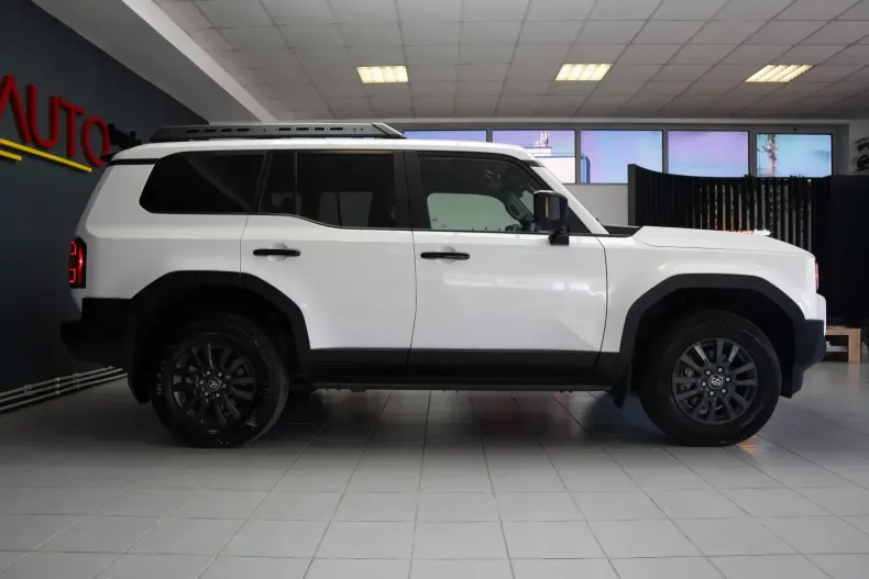 Toyota Land Cruiser din 2024 cu 10.500 km - oferta TOY119955 - foto 6