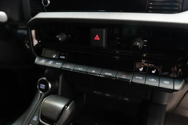 Toyota Land Cruiser din 2024 cu 10.500 km - oferta TOY119955 - foto 16