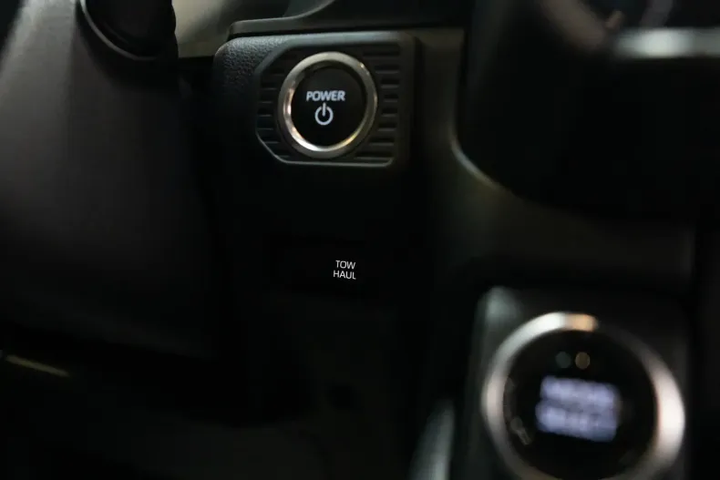 Toyota Land Cruiser din 2024 cu 10.500 km - oferta TOY119955 - foto 19