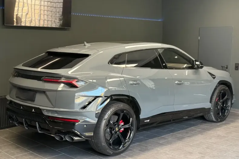 Lamborghini Urus din 2022 cu 18.600 km - oferta LAM119956 - foto 2