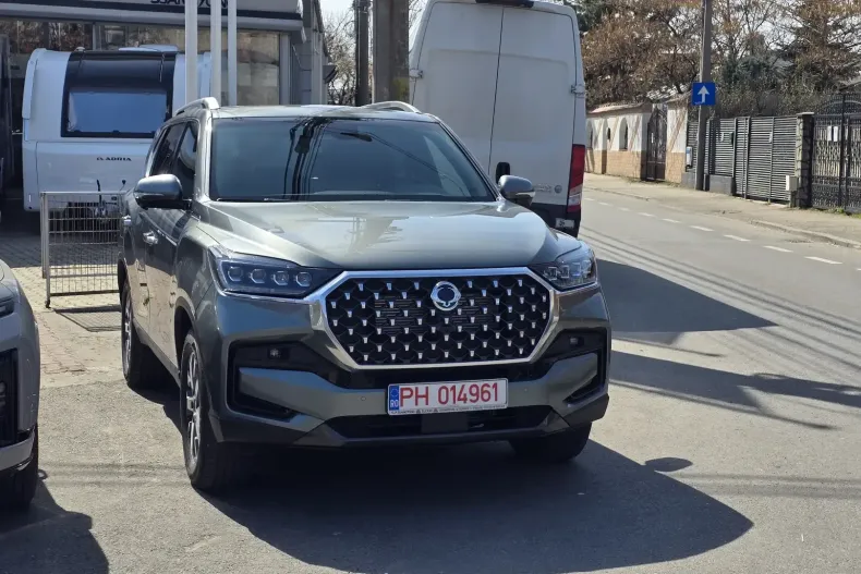 Ssangyong REXTON din 2025 cu 200 km - oferta SSA119960 - foto 4
