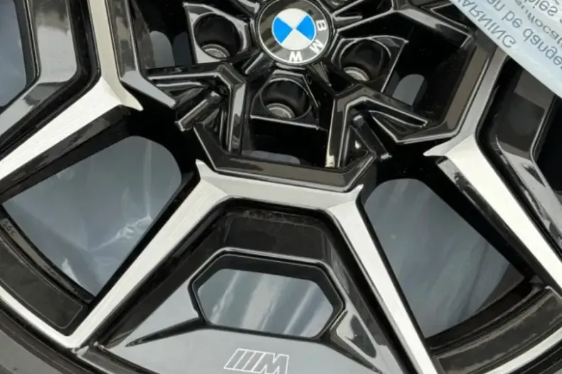 BMW XM din 2023 cu 13.850 km - oferta BMW119963 - foto 13